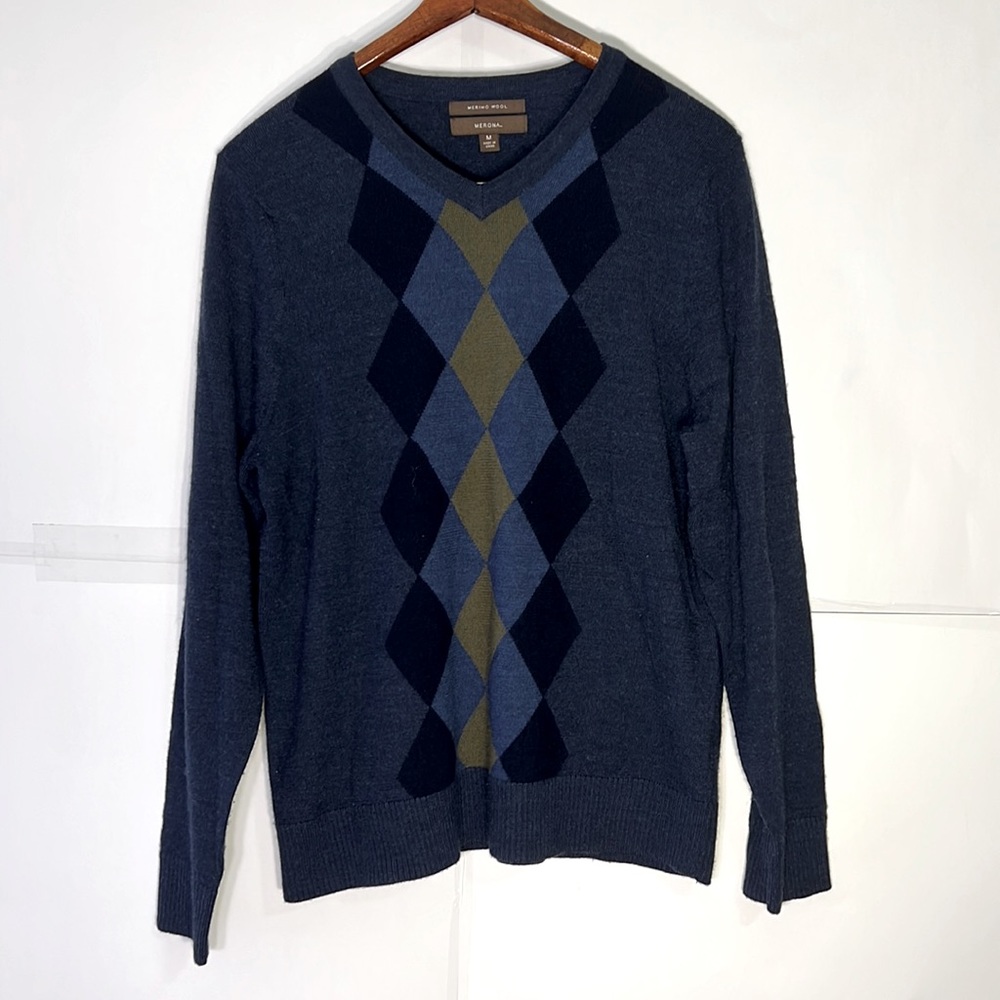 Merona Mens 100% Merino Wool Argyle Sweater Size Medium Blue Pullover V Neck